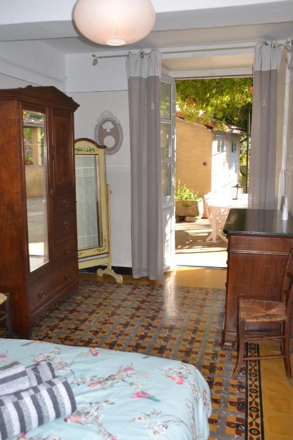 St Jean Du Gard : Spacious Apartment With Use Of Pool Saint-Jean-du-Gard Exterior photo