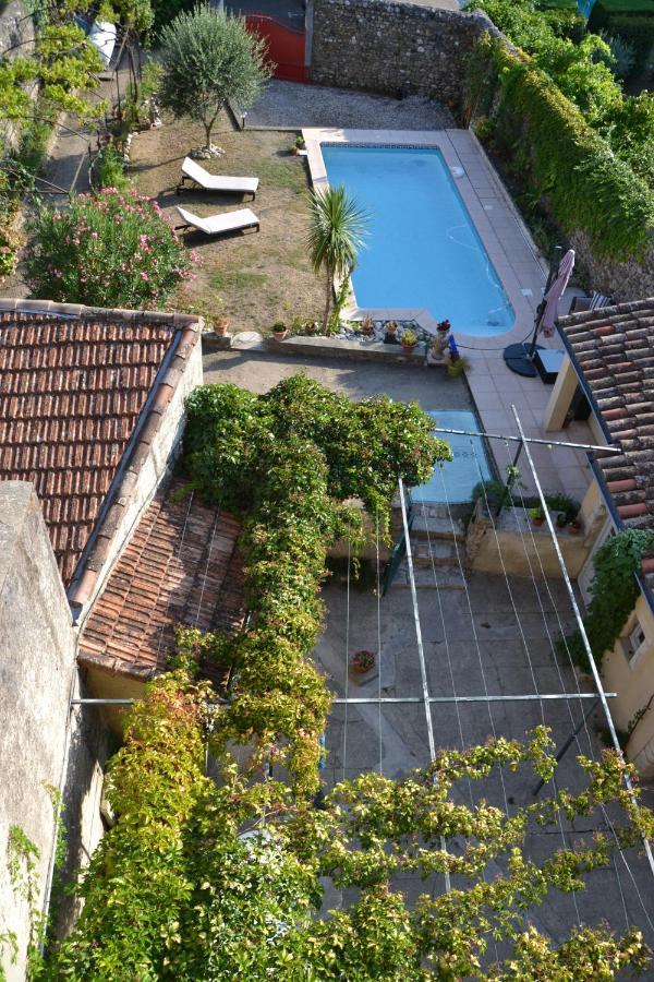 St Jean Du Gard : Spacious Apartment With Use Of Pool Saint-Jean-du-Gard Exterior photo